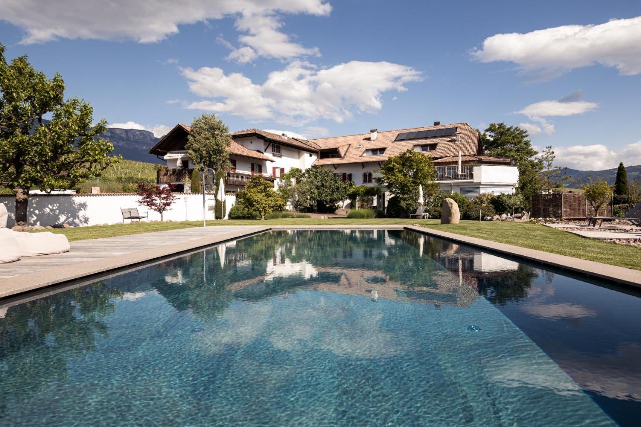 Ebnerhof Bed & Breakfast Appiano Sulla Strada Del Vino Dış mekan fotoğraf